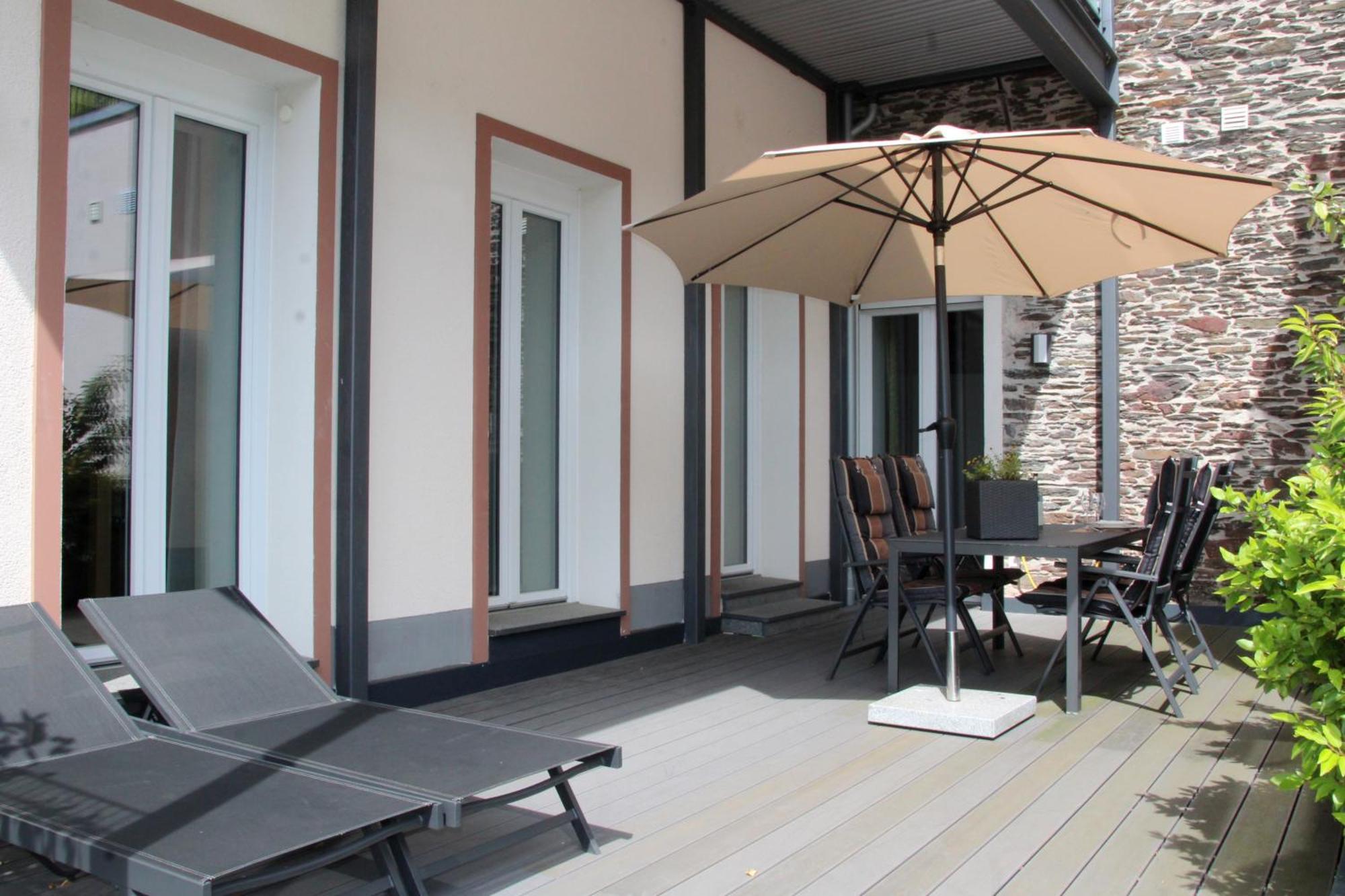 Moselromance - Luxusapartment - Grosse Terrasse - Ruhige Lage 트라벤트라바흐 외부 사진